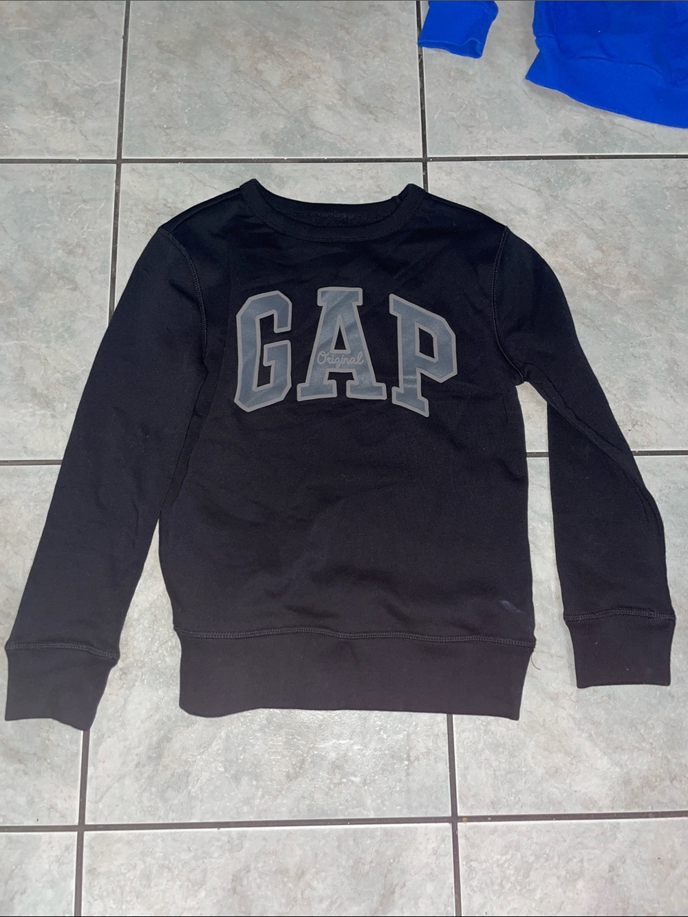 Boys hooded bundle quantity 8 size 7-8 - Picture 3 of 9